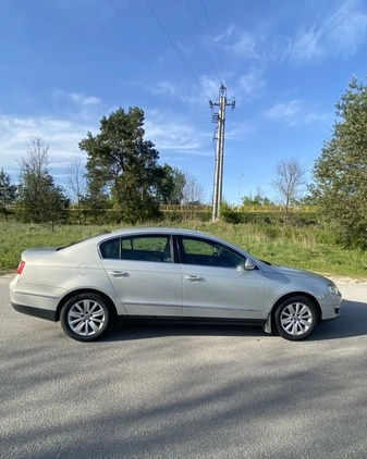 Volkswagen Passat cena 22900 przebieg: 176500, rok produkcji 2010 z Kielce małe 67